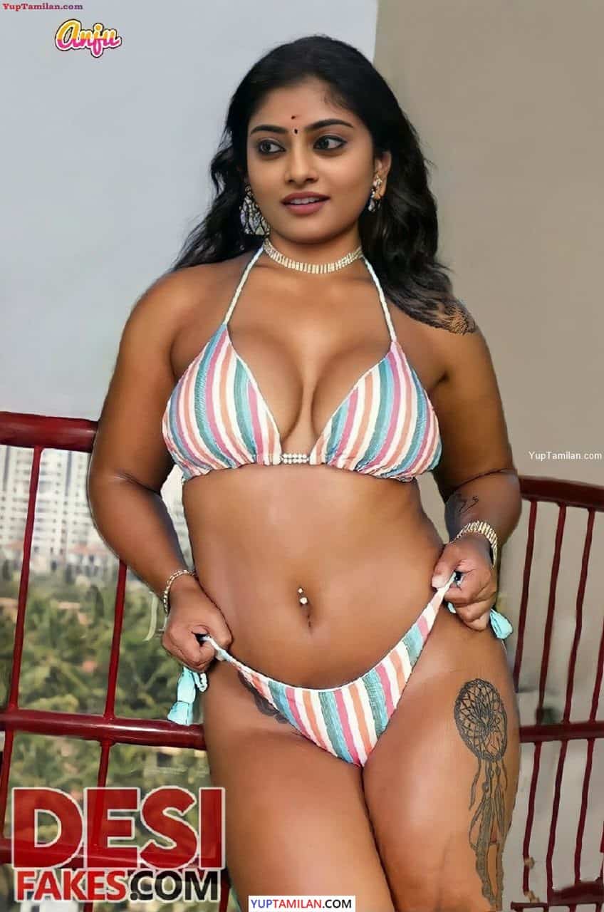 Ammu Abhirami Sexy Bikini Pictures Navel Show With Seducing Hot Cleavage